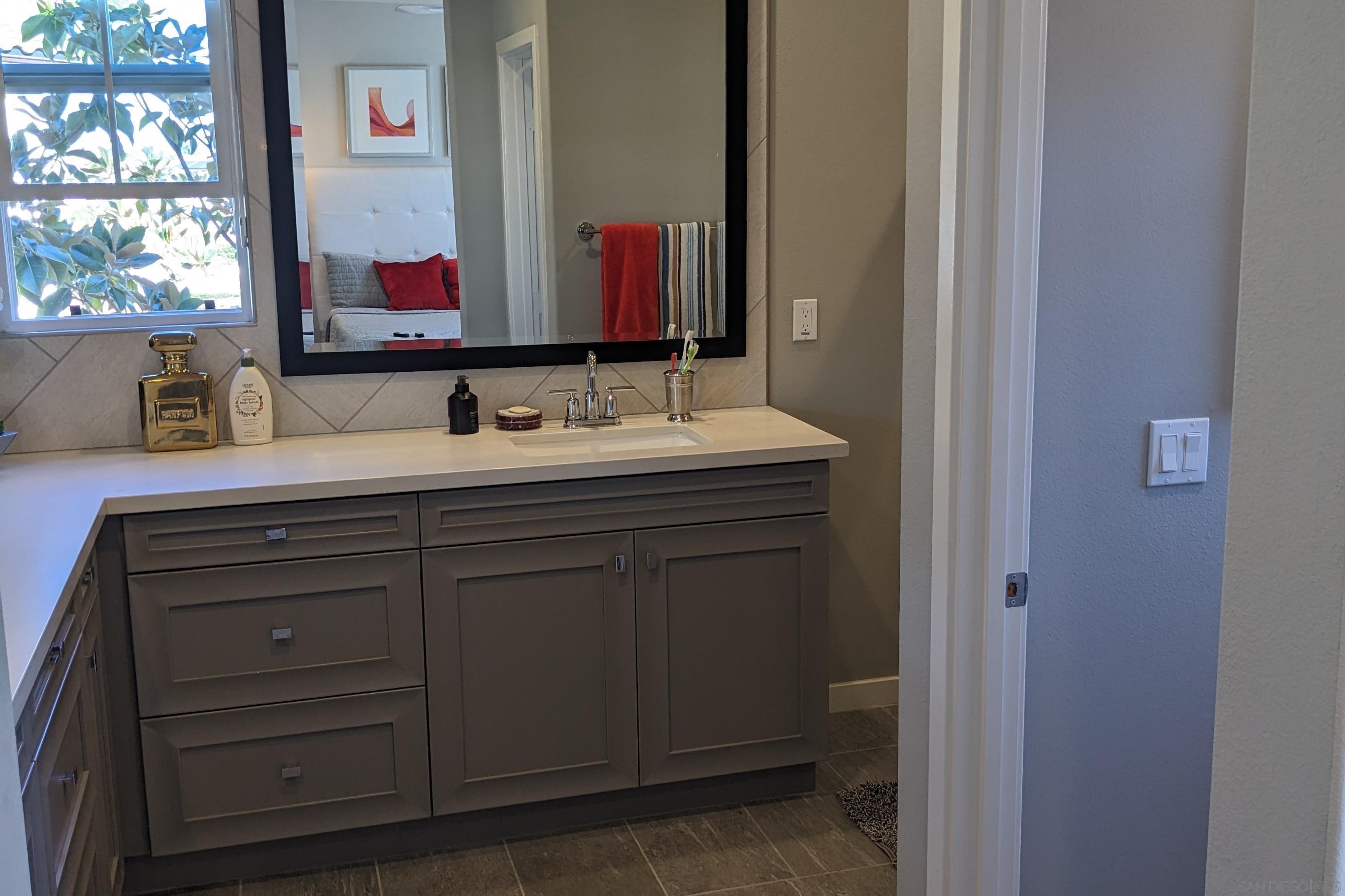 Detail Gallery Image 13 of 13 For 4131  Vela Way, Oceanside,  CA 92057 - 3 Beds | 2/1 Baths