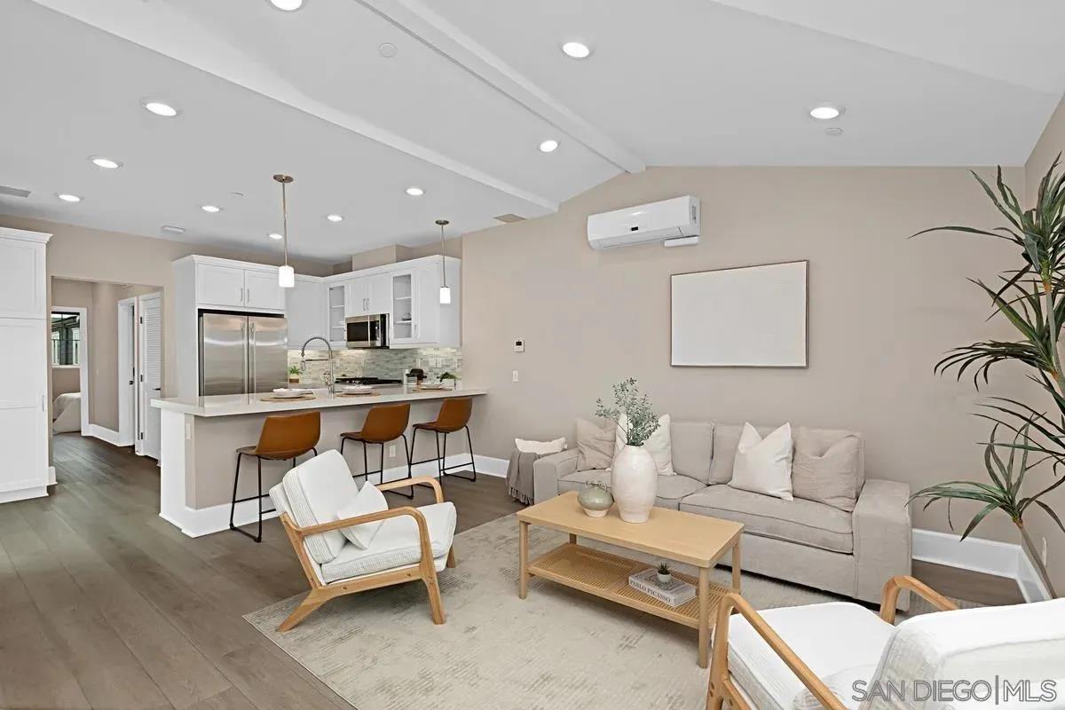 Detail Gallery Image 2 of 40 For 819  Kennebeck Ct, San Diego,  CA 92109 - 3 Beds | 2 Baths