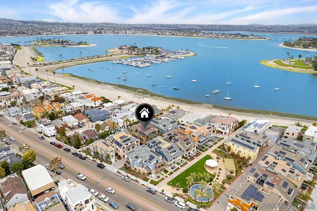 Detail Gallery Image 23 of 40 For 819  Kennebeck Ct, San Diego,  CA 92109 - 3 Beds | 2 Baths