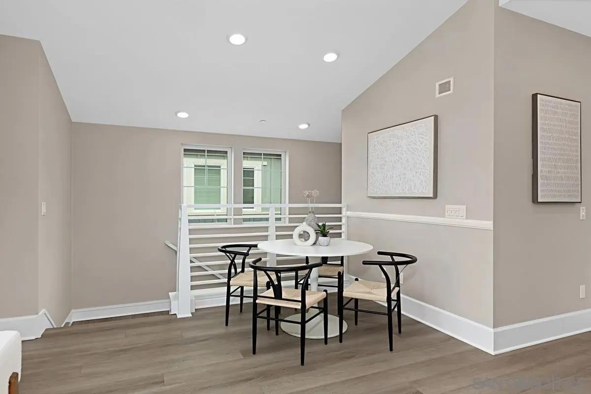 Detail Gallery Image 6 of 40 For 819  Kennebeck Ct, San Diego,  CA 92109 - 3 Beds | 2 Baths