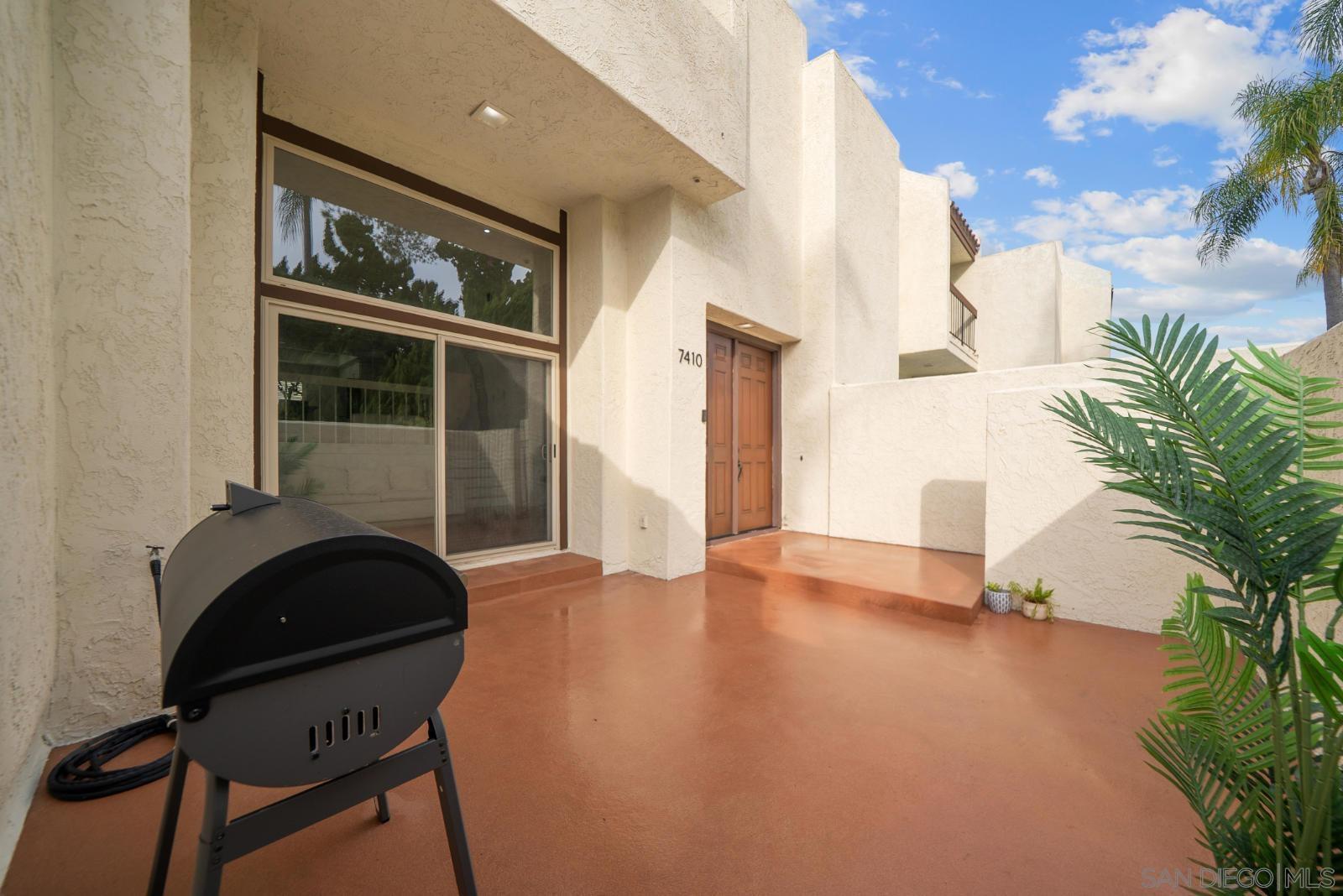 Detail Gallery Image 3 of 36 For 7410  Caminito Carlotta, San Diego,  CA 92120 - 2 Beds | 2/1 Baths