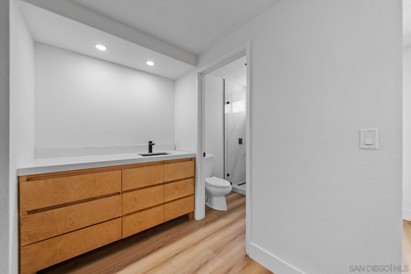 Detail Gallery Image 27 of 36 For 7410  Caminito Carlotta, San Diego,  CA 92120 - 2 Beds | 2/1 Baths