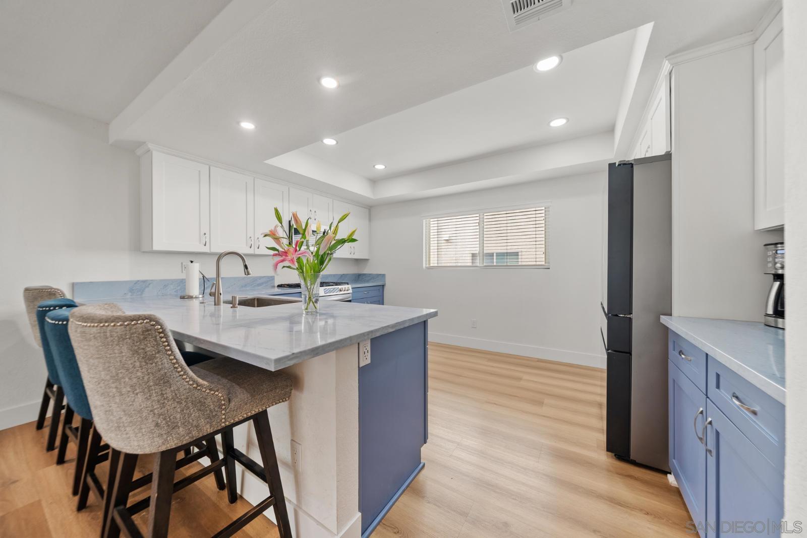 Detail Gallery Image 8 of 36 For 7410  Caminito Carlotta, San Diego,  CA 92120 - 2 Beds | 2/1 Baths