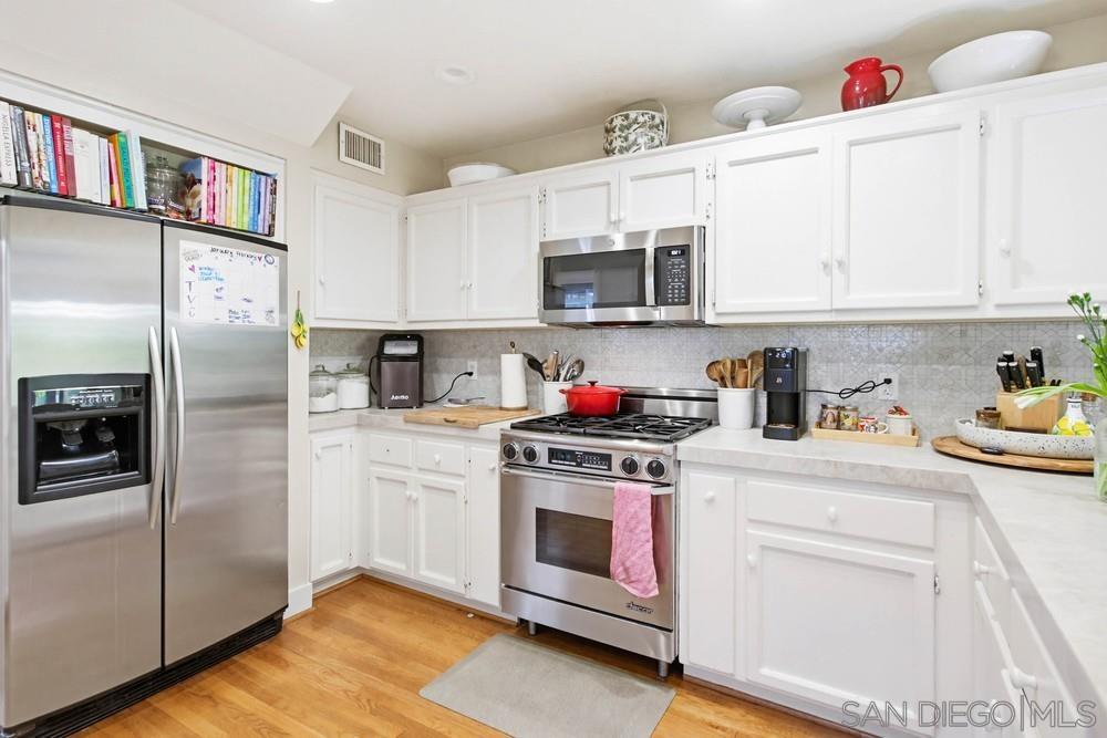 Detail Gallery Image 15 of 45 For 3021  Freeman, San Diego,  CA 92106 - 4 Beds | 3/1 Baths