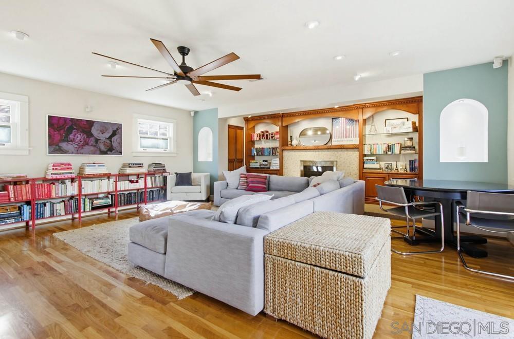 Detail Gallery Image 4 of 45 For 3021  Freeman, San Diego,  CA 92106 - 4 Beds | 3/1 Baths