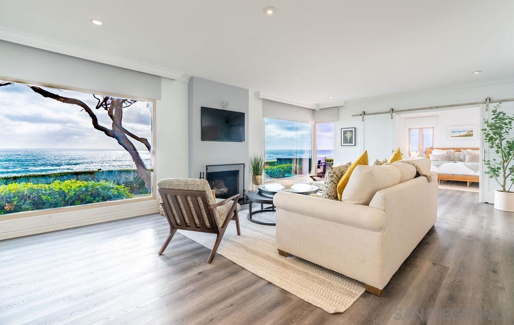 Detail Gallery Image 2 of 24 For 6529  Neptune Pl, La Jolla,  CA 92037 - 2 Beds | 2 Baths