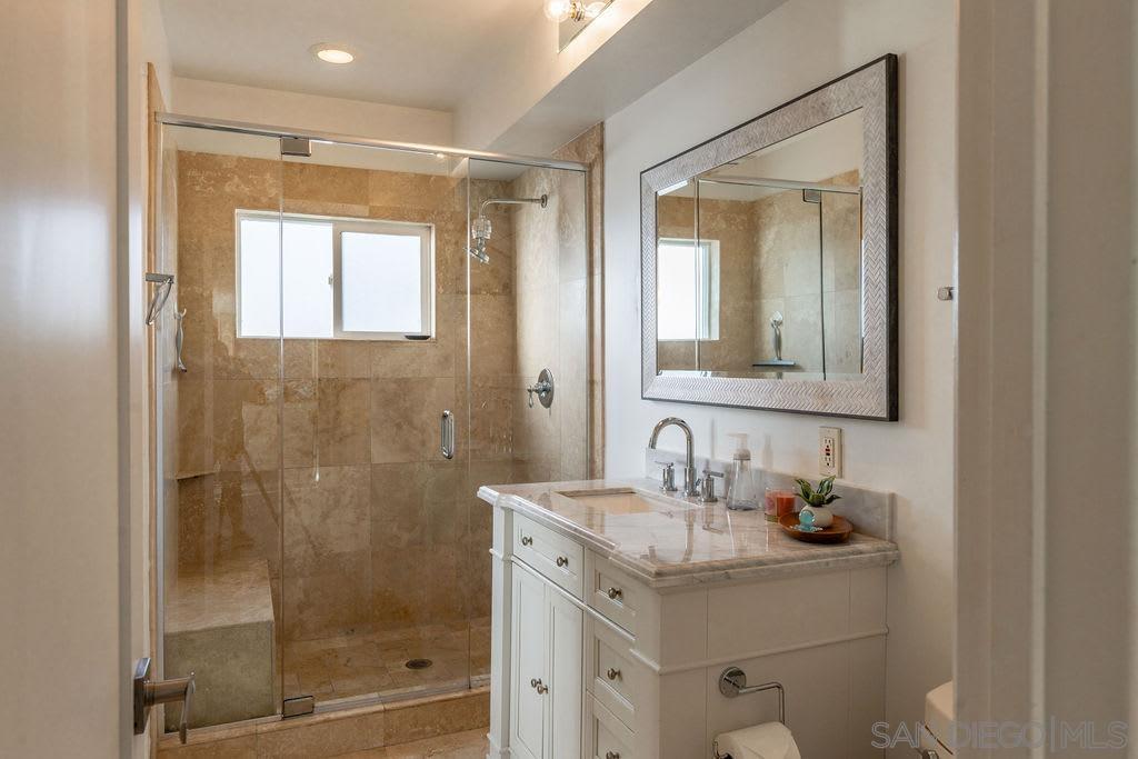Detail Gallery Image 18 of 24 For 6529  Neptune Pl, La Jolla,  CA 92037 - 2 Beds | 2 Baths