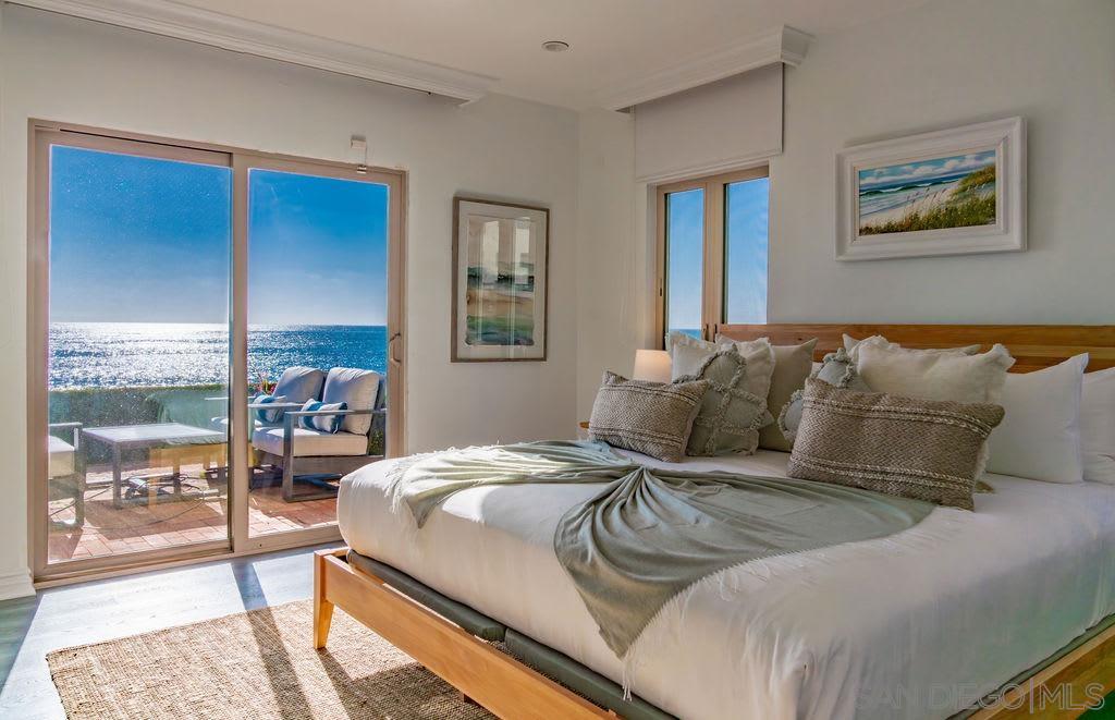 Detail Gallery Image 3 of 24 For 6529  Neptune Pl, La Jolla,  CA 92037 - 2 Beds | 2 Baths