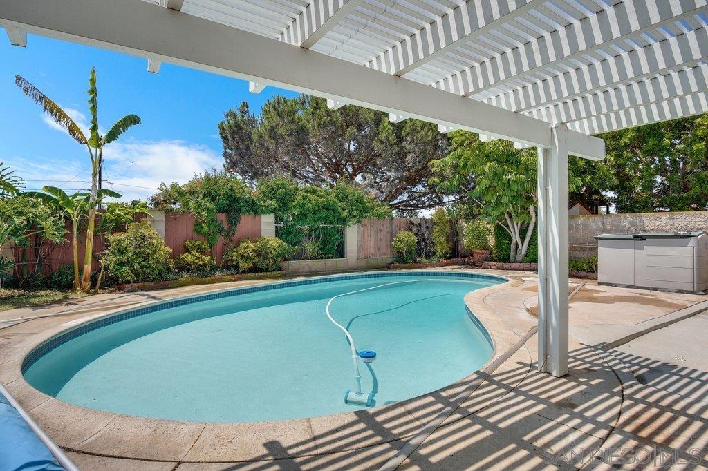 Detail Gallery Image 19 of 33 For 5113  Wilts Pl., San Diego,  CA 92117 - 4 Beds | 2 Baths