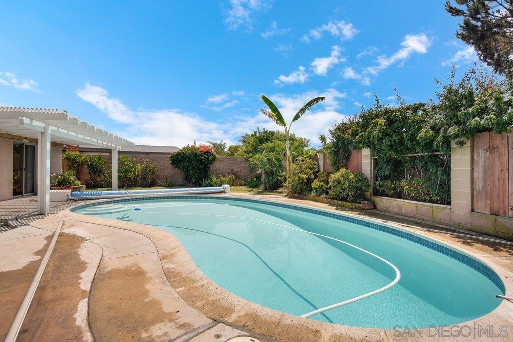 Detail Gallery Image 20 of 33 For 5113  Wilts Pl., San Diego,  CA 92117 - 4 Beds | 2 Baths