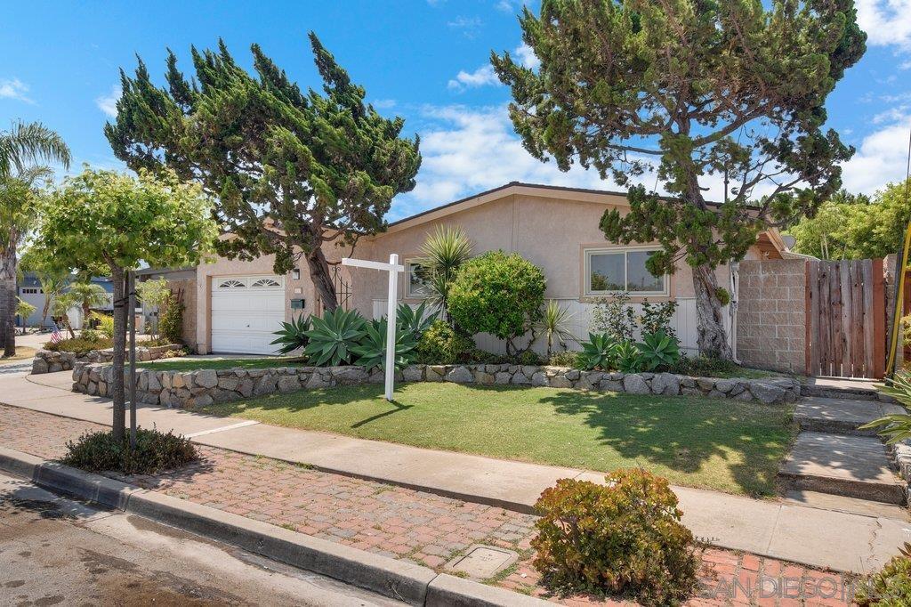 Detail Gallery Image 3 of 33 For 5113  Wilts Pl., San Diego,  CA 92117 - 4 Beds | 2 Baths