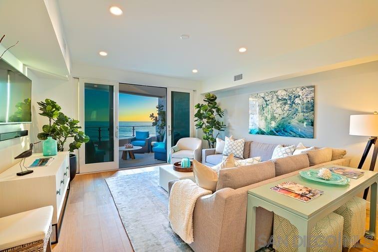 Detail Gallery Image 9 of 28 For 6767  Neptune Pl  202, La Jolla,  CA 92037 - 3 Beds | 3 Baths