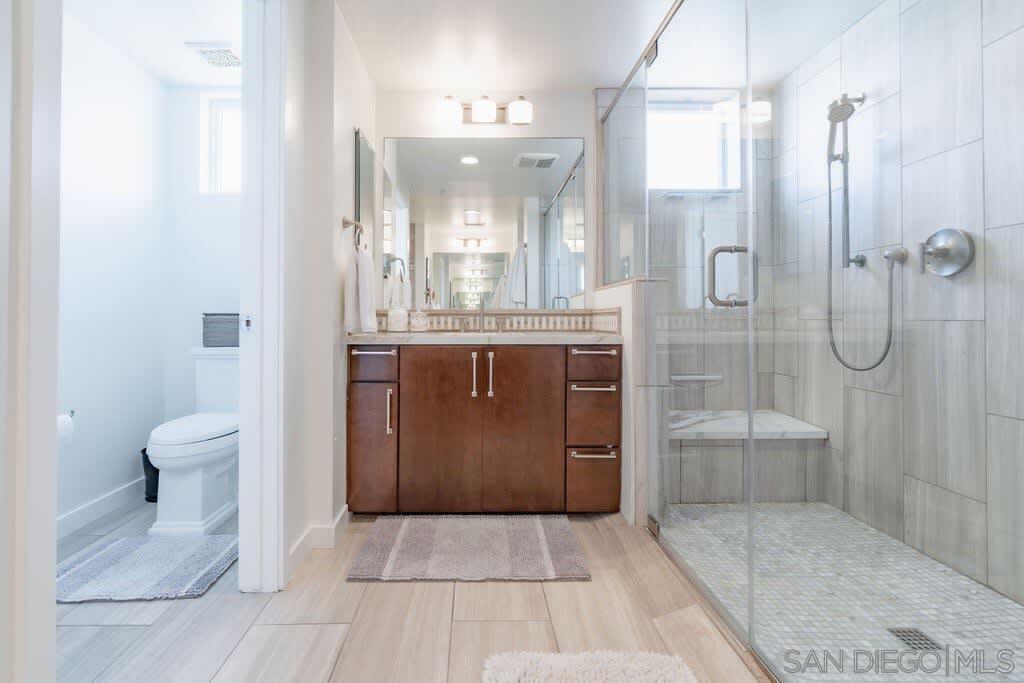 Detail Gallery Image 14 of 39 For 6767  Neptune Pl  301, La Jolla,  CA 92037 - 3 Beds | 3 Baths