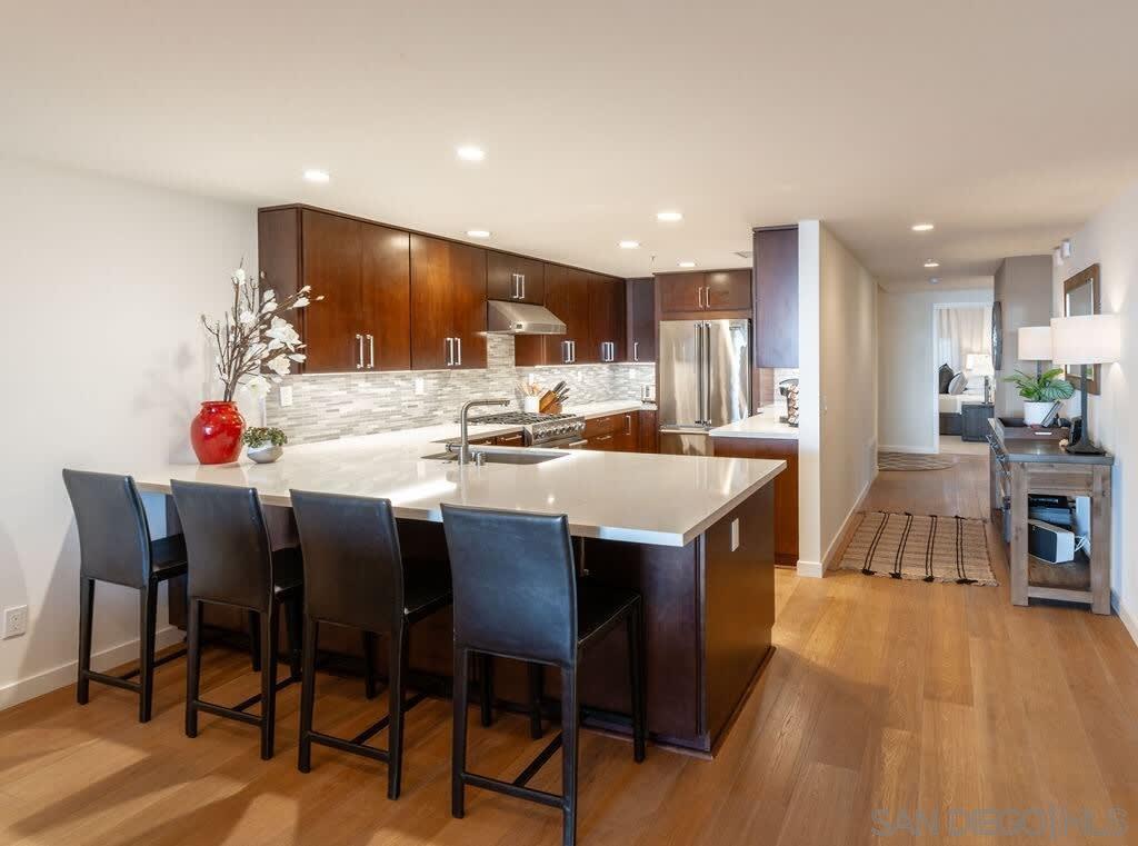 Detail Gallery Image 19 of 39 For 6767  Neptune Pl  301, La Jolla,  CA 92037 - 3 Beds | 3 Baths