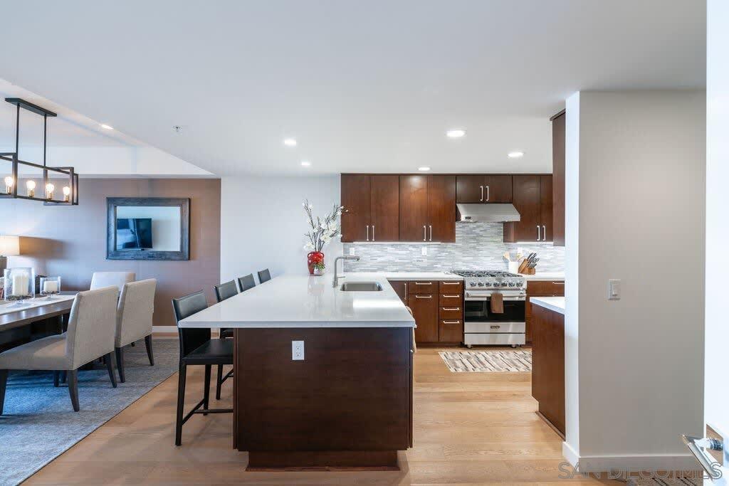 Detail Gallery Image 21 of 39 For 6767  Neptune Pl  301, La Jolla,  CA 92037 - 3 Beds | 3 Baths