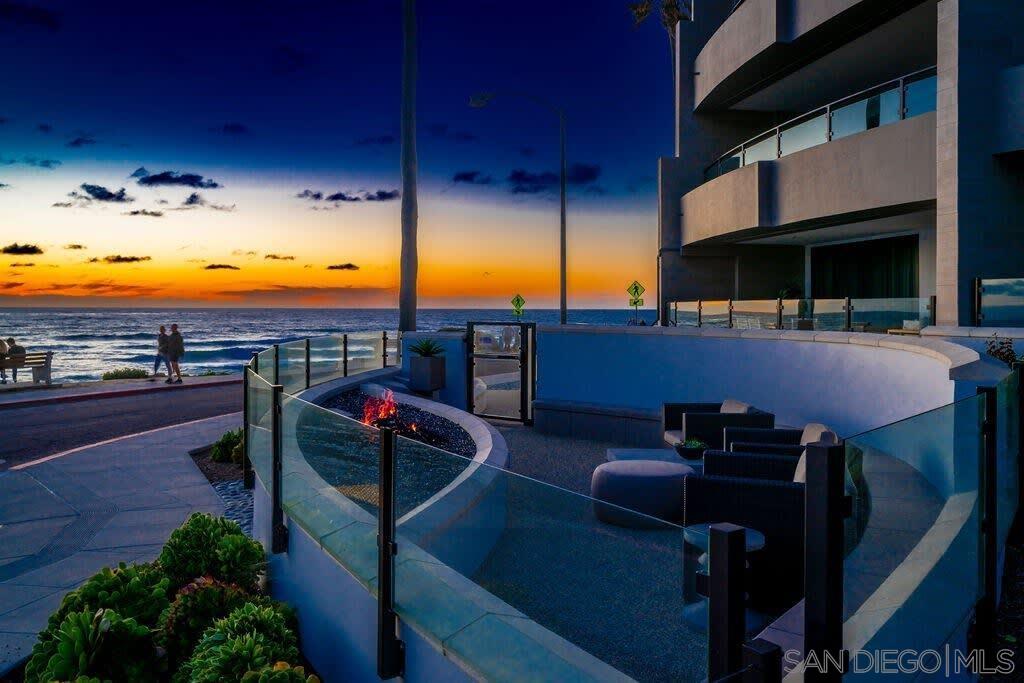 Detail Gallery Image 32 of 39 For 6767  Neptune Pl  301, La Jolla,  CA 92037 - 3 Beds | 3 Baths