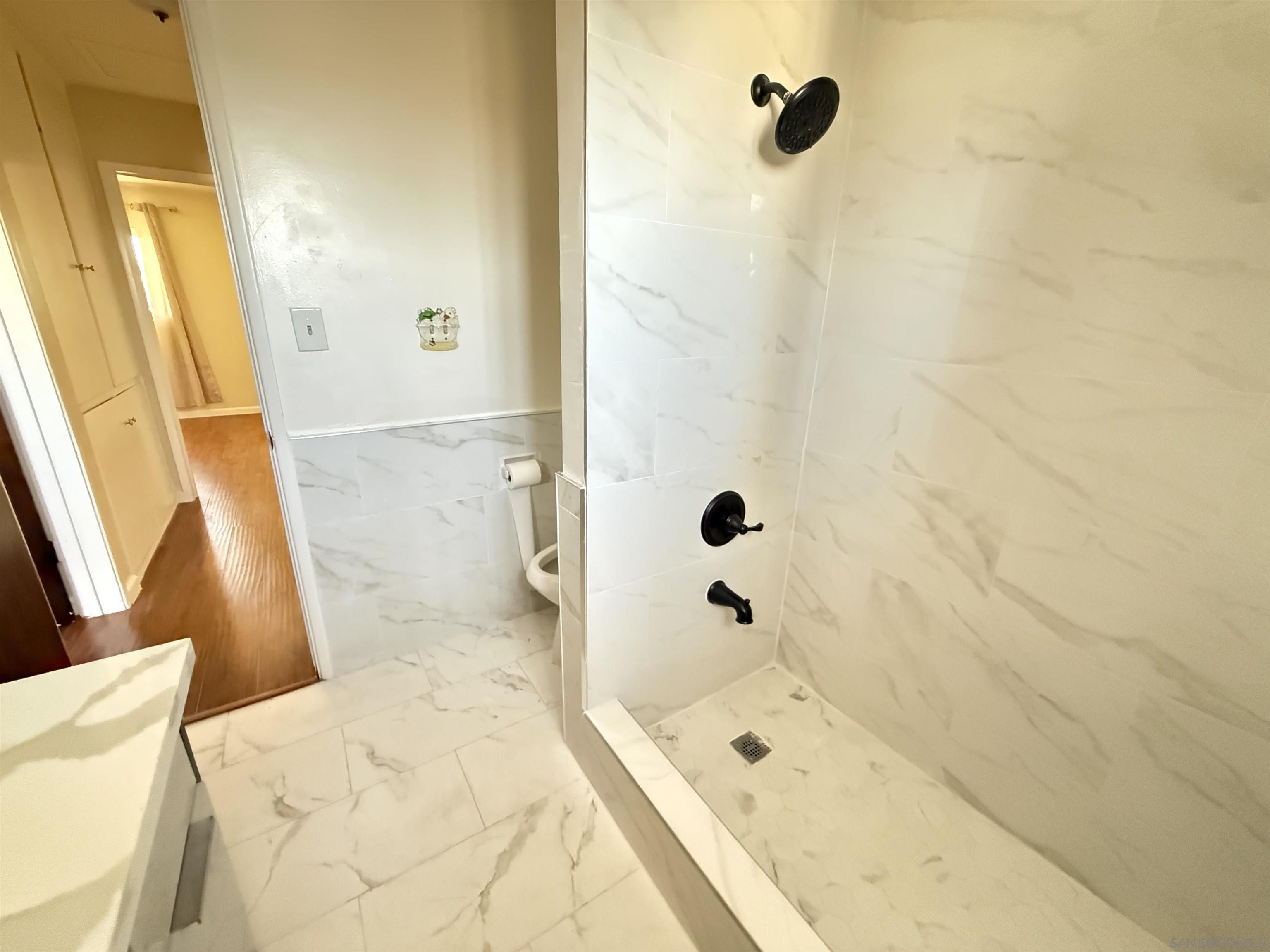 Detail Gallery Image 5 of 8 For 4580  Huamilton St, San Diego,  CA 92116 - 2 Beds | 1 Baths