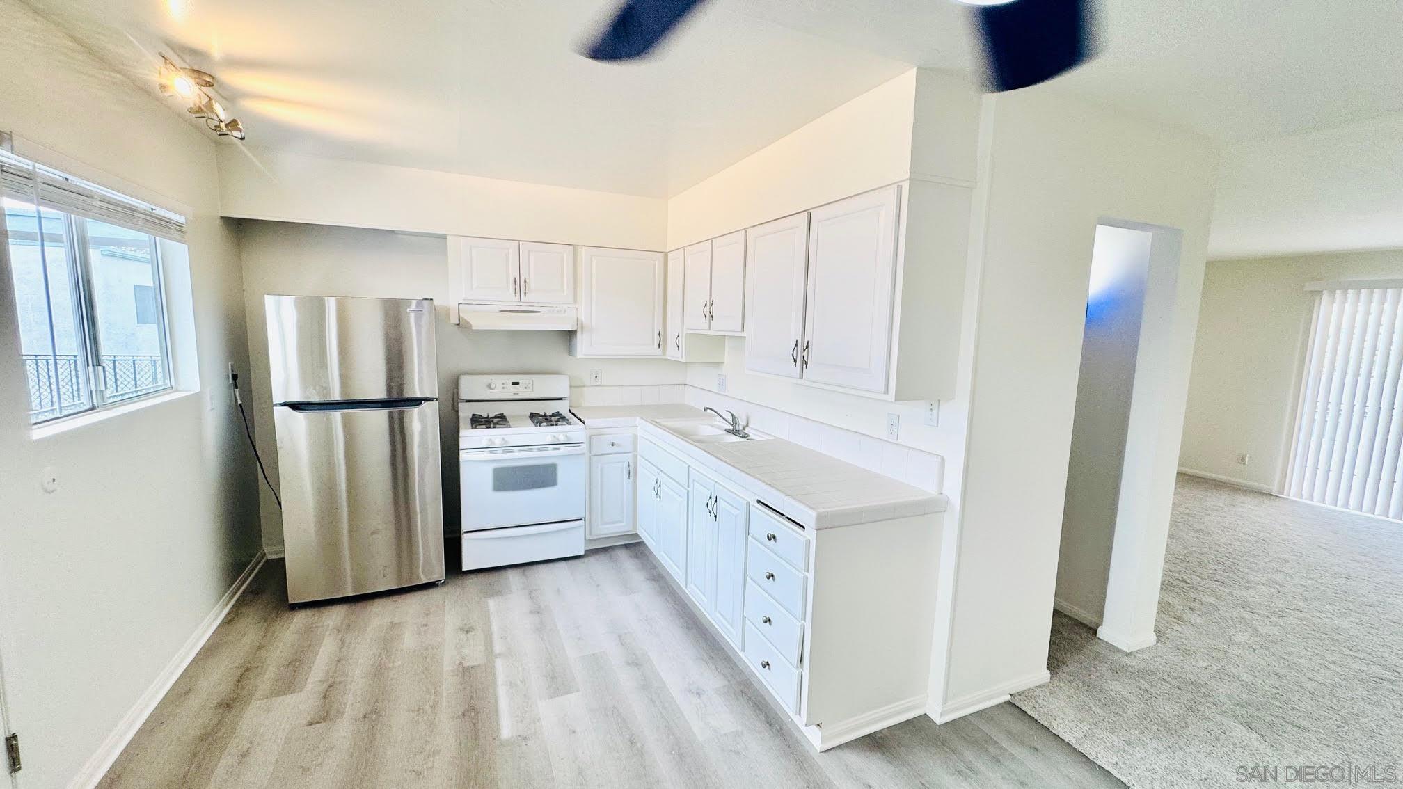 Detail Gallery Image 2 of 26 For 4885  Cole St  #36,  San Diego,  CA 92117 - 2 Beds | 1/1 Baths