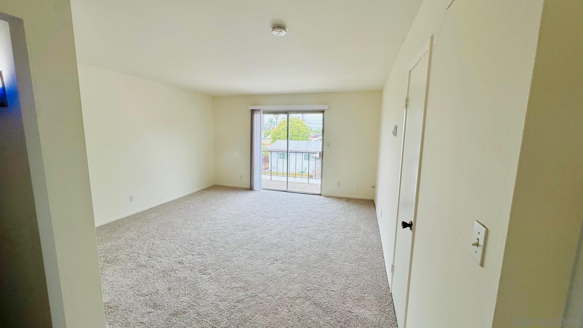 Detail Gallery Image 4 of 26 For 4885  Cole St  #36,  San Diego,  CA 92117 - 2 Beds | 1/1 Baths