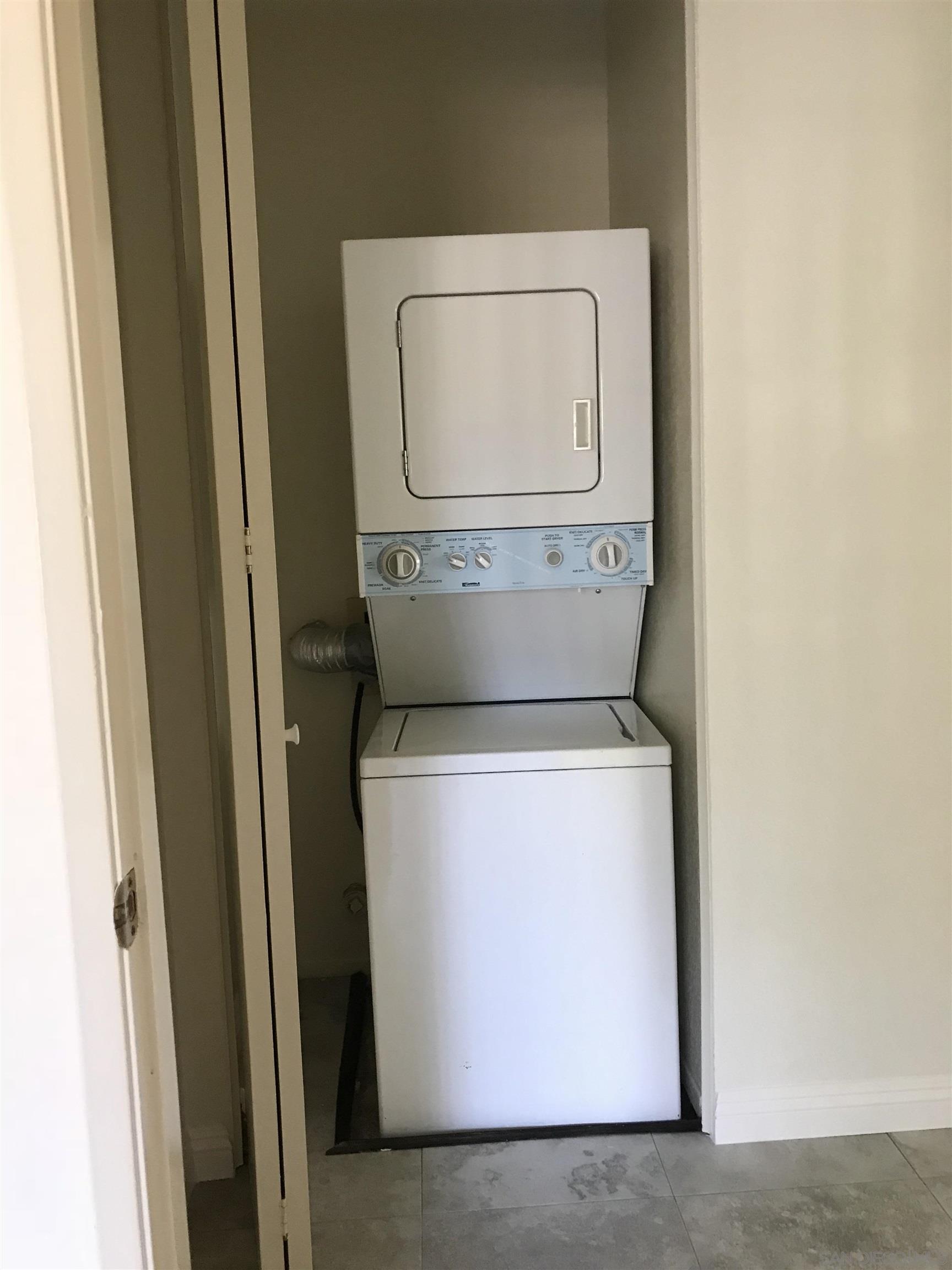 Detail Gallery Image 6 of 6 For 8545  Summerdale Rd  229, San Diego,  CA 92126 - 2 Beds | 2 Baths