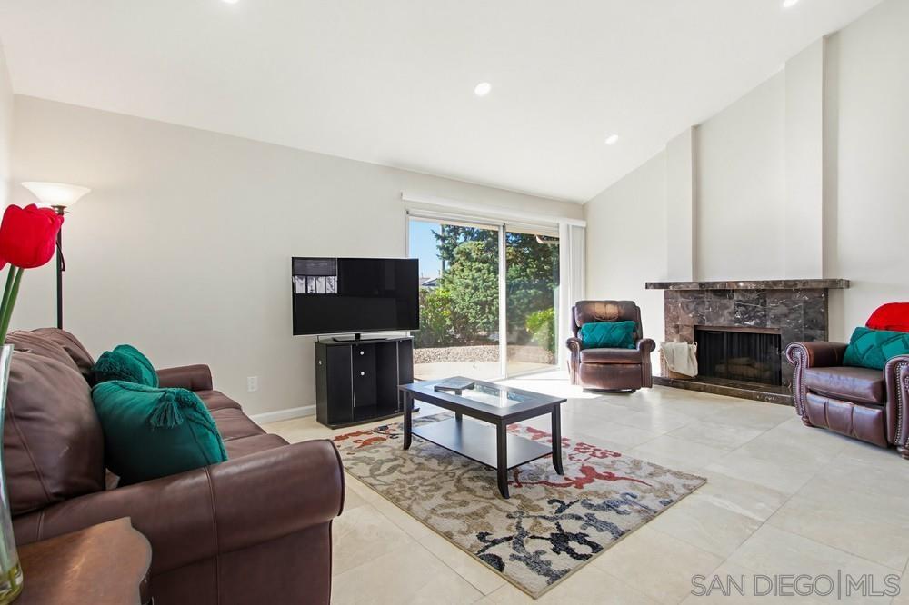 Detail Gallery Image 7 of 55 For 17440  Plaza Cerado  71, San Diego,  CA 92128 - 3 Beds | 2 Baths