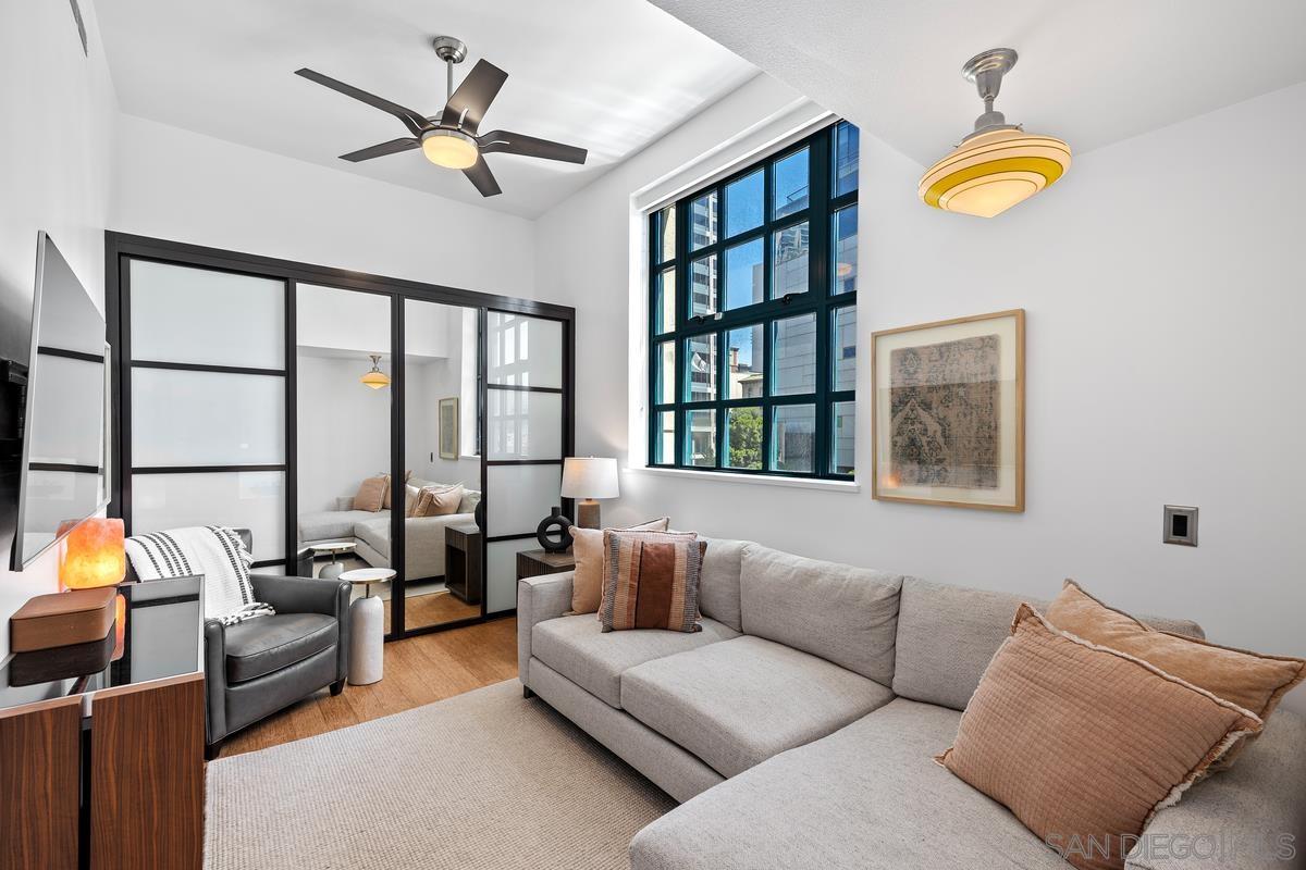 Detail Gallery Image 2 of 40 For 700 W E St  #403,  San Diego,  CA 92101 - 1 Beds | 1 Baths