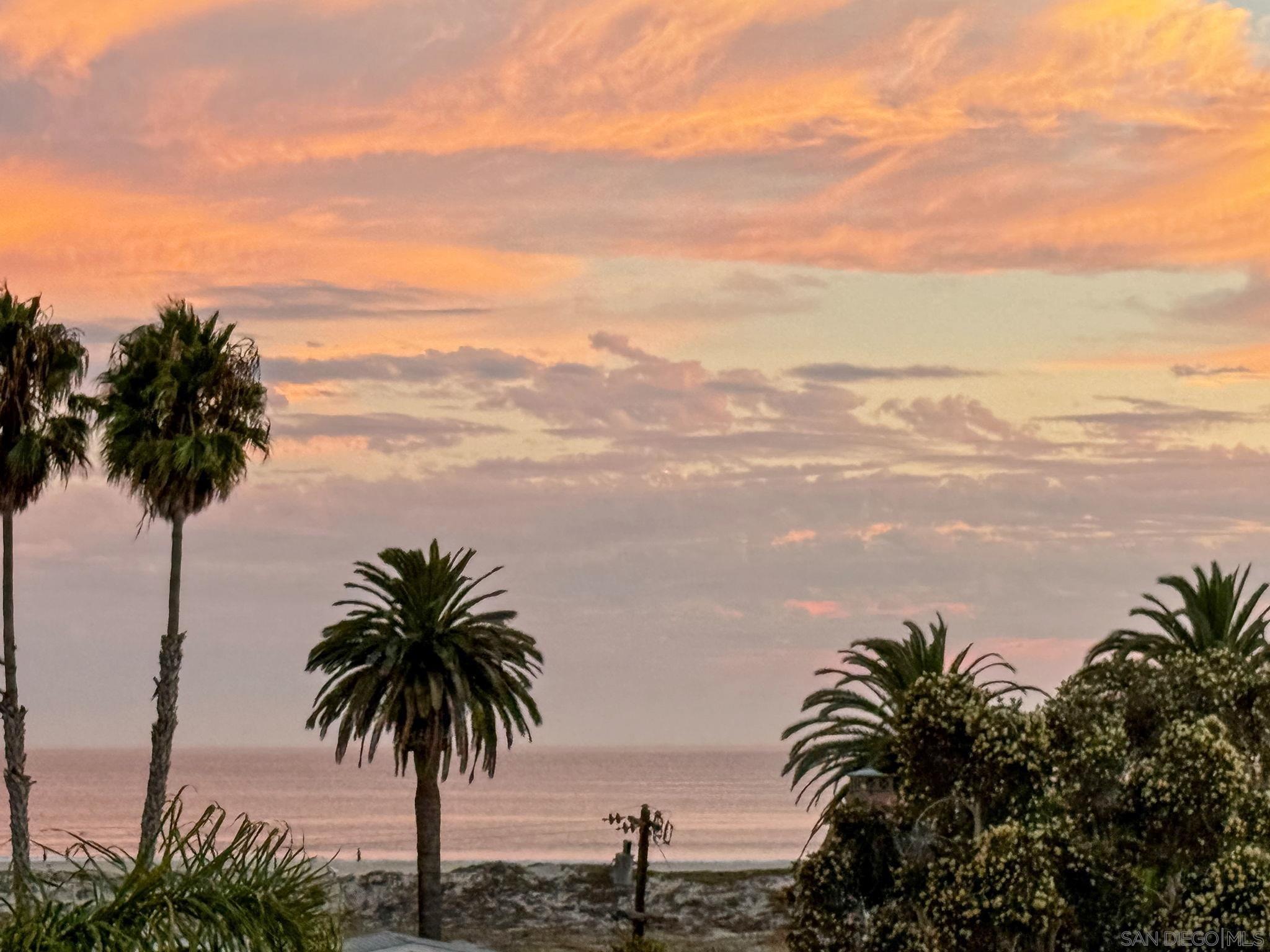 Detail Gallery Image 12 of 57 For 1100  Pine St, Coronado,  CA 92118 - 5 Beds | 5 Baths