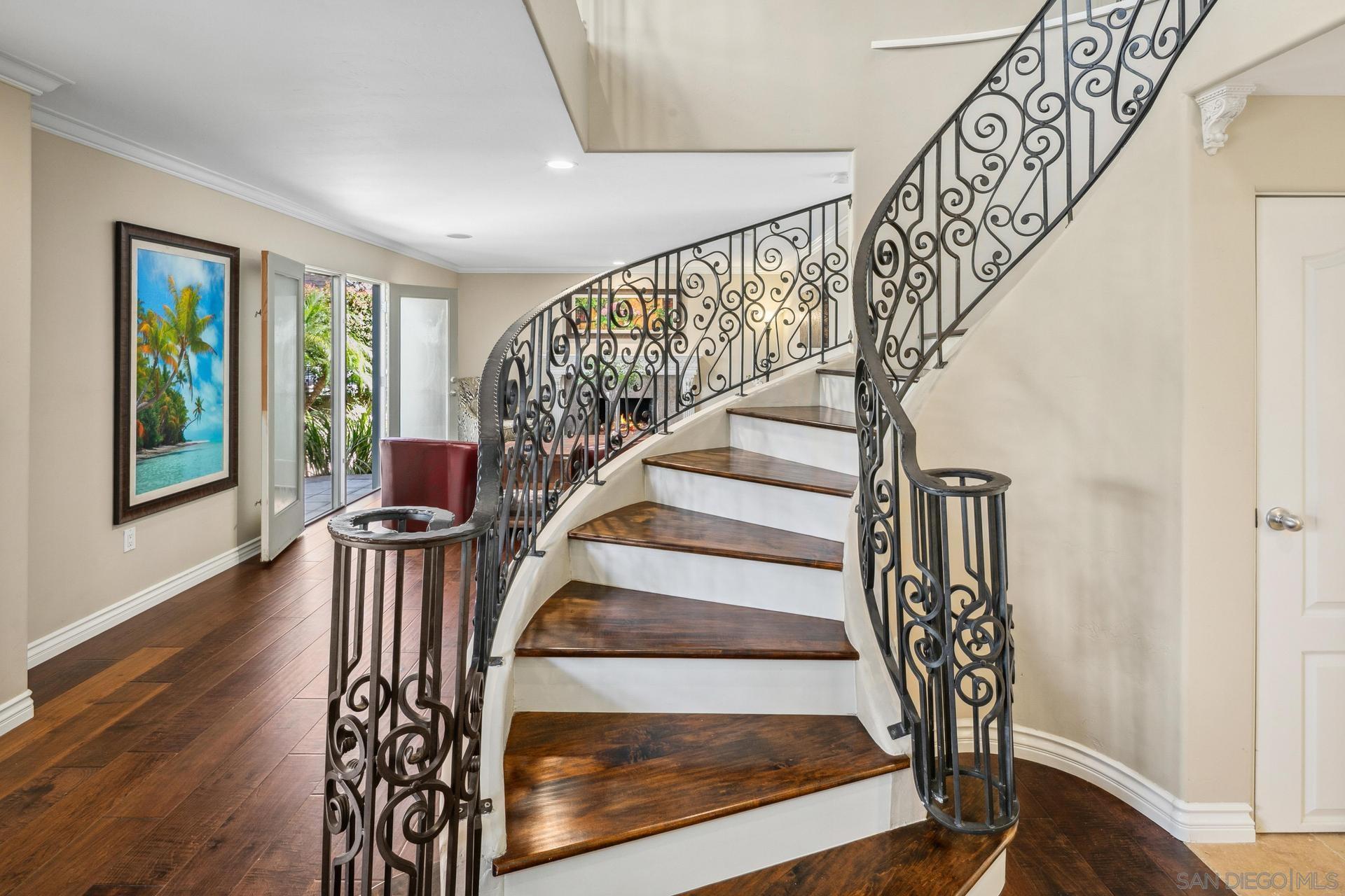 Detail Gallery Image 21 of 57 For 1100  Pine St, Coronado,  CA 92118 - 5 Beds | 5 Baths