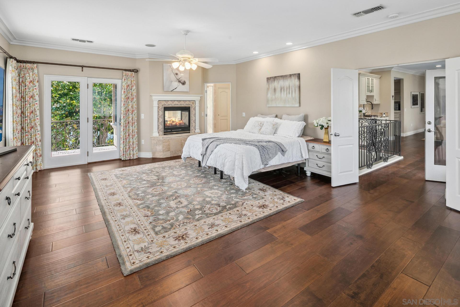 Detail Gallery Image 30 of 57 For 1100  Pine St, Coronado,  CA 92118 - 5 Beds | 5 Baths