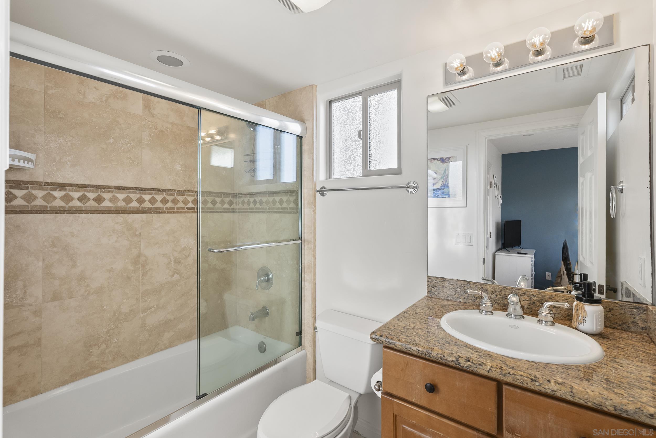Detail Gallery Image 11 of 23 For 372  Playa Del Norte, La Jolla,  CA 92037 - 3 Beds | 2/1 Baths