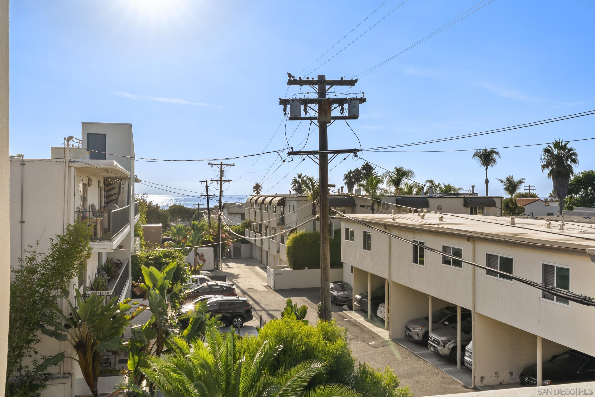 Detail Gallery Image 12 of 23 For 372  Playa Del Norte, La Jolla,  CA 92037 - 3 Beds | 2/1 Baths