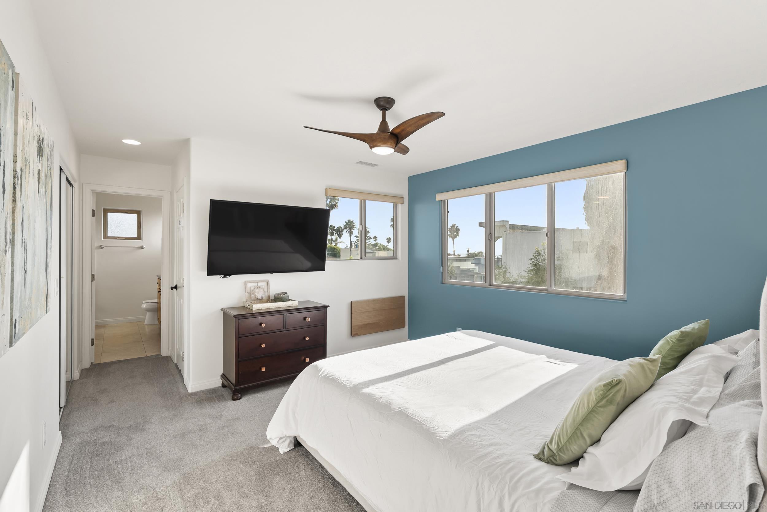 Detail Gallery Image 7 of 23 For 372  Playa Del Norte, La Jolla,  CA 92037 - 3 Beds | 2/1 Baths