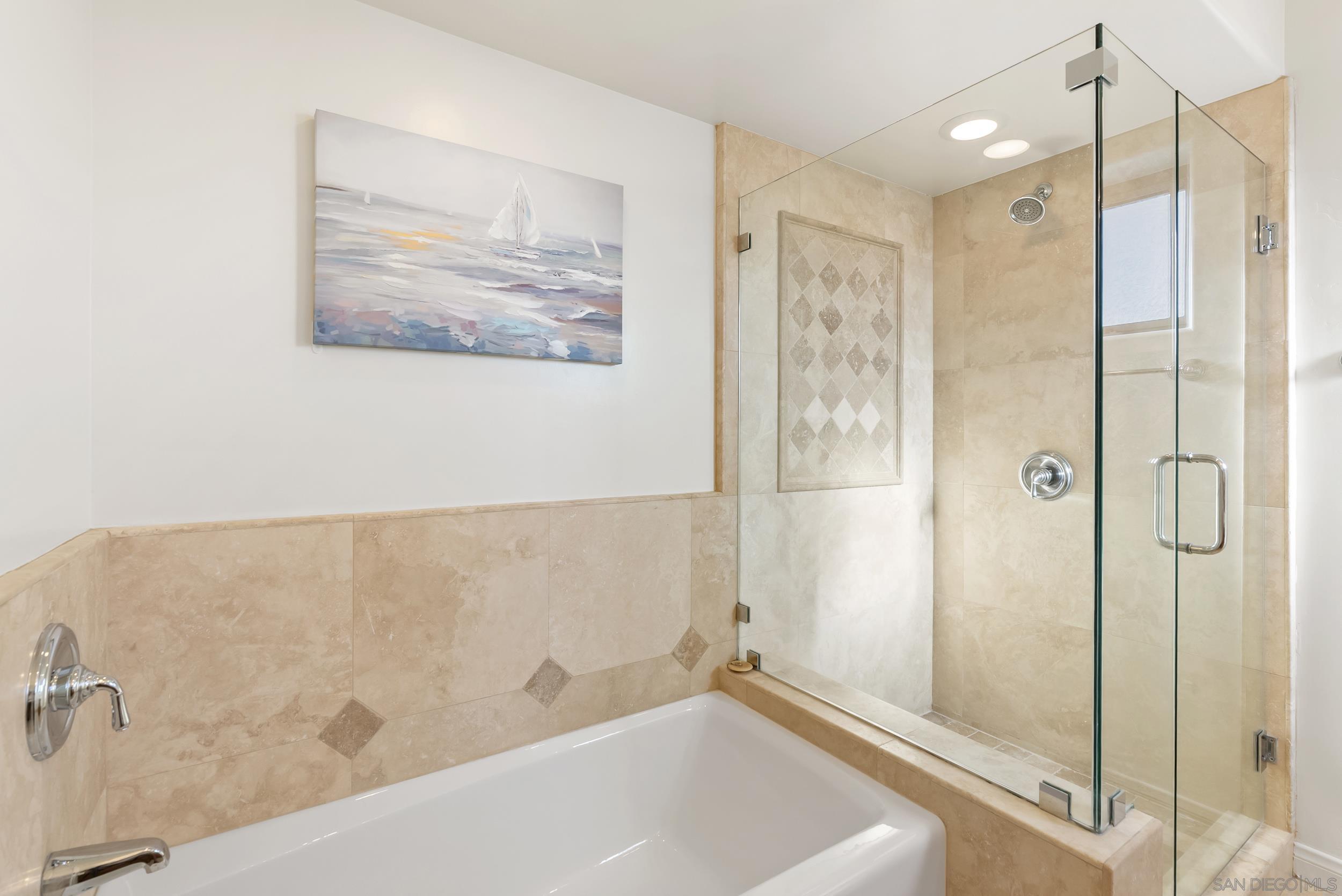 Detail Gallery Image 9 of 23 For 372  Playa Del Norte, La Jolla,  CA 92037 - 3 Beds | 2/1 Baths