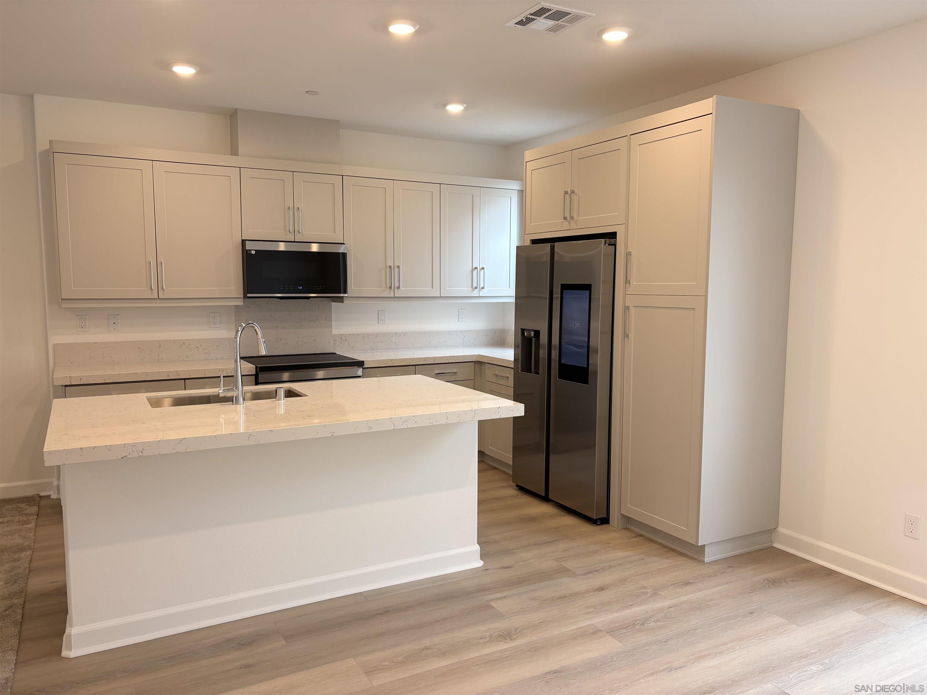 Detail Gallery Image 2 of 35 For 432  Caliper Way, San Marcos,  CA 92078 - 3 Beds | 2/1 Baths