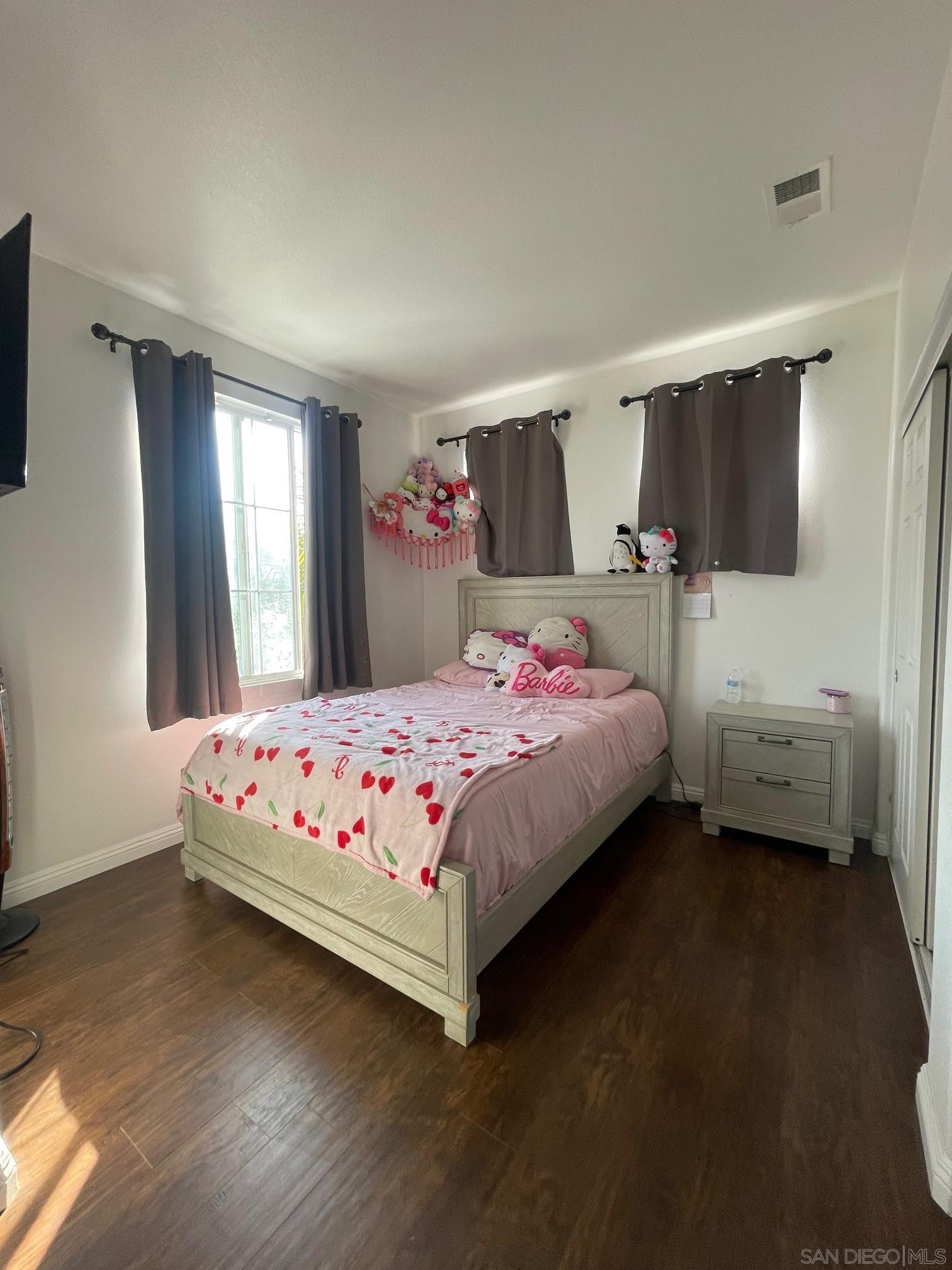 Detail Gallery Image 20 of 26 For 5192  Emerald Cv, San Diego,  CA 92154 - 4 Beds | 3 Baths