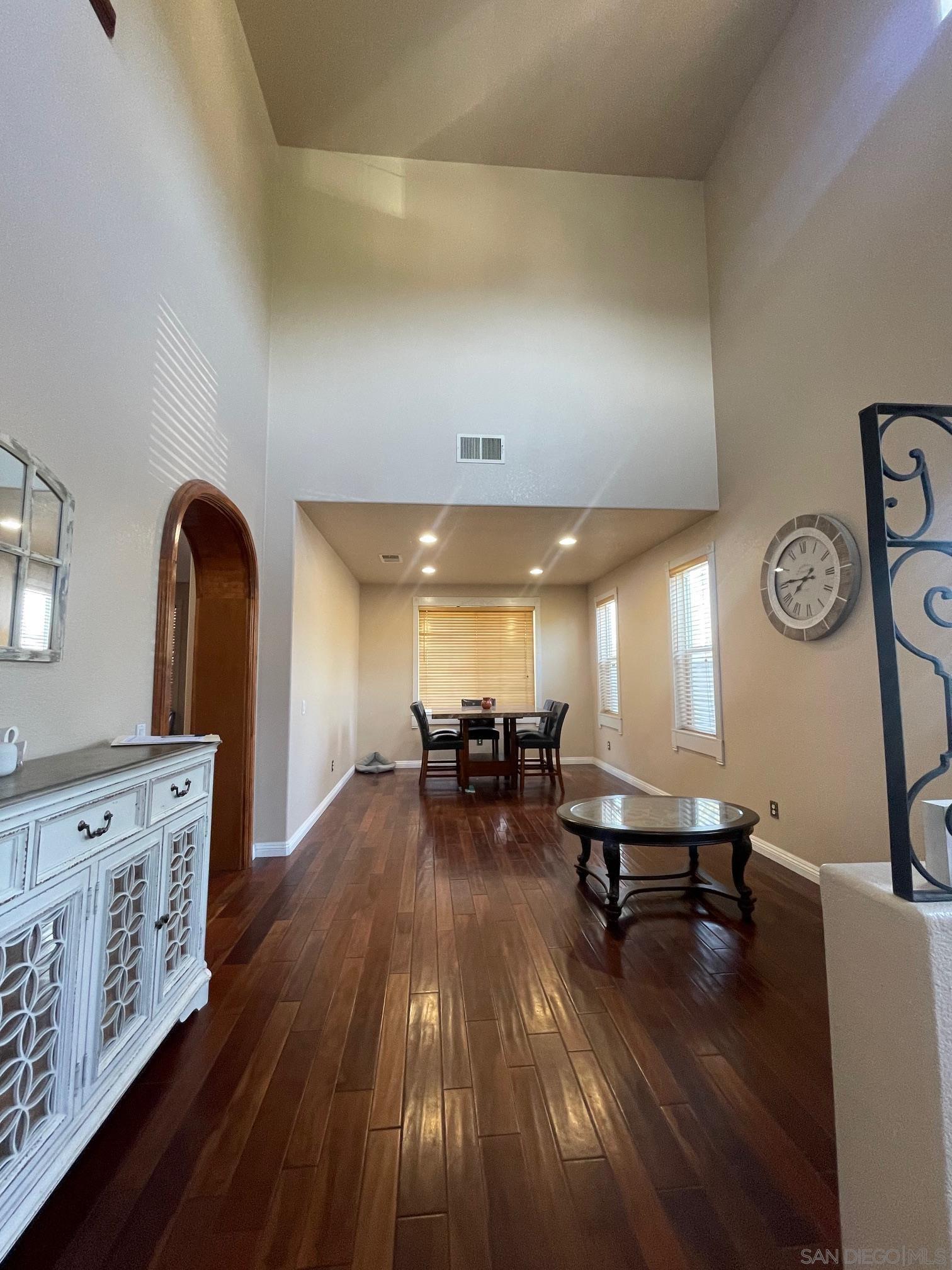 Detail Gallery Image 4 of 26 For 5192  Emerald Cv, San Diego,  CA 92154 - 4 Beds | 3 Baths