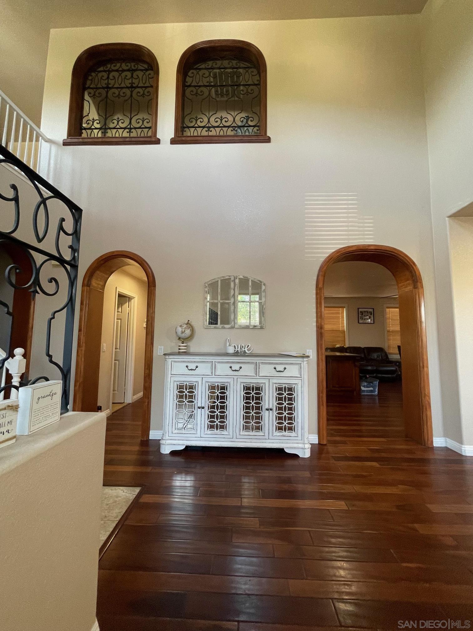 Detail Gallery Image 5 of 26 For 5192  Emerald Cv, San Diego,  CA 92154 - 4 Beds | 3 Baths