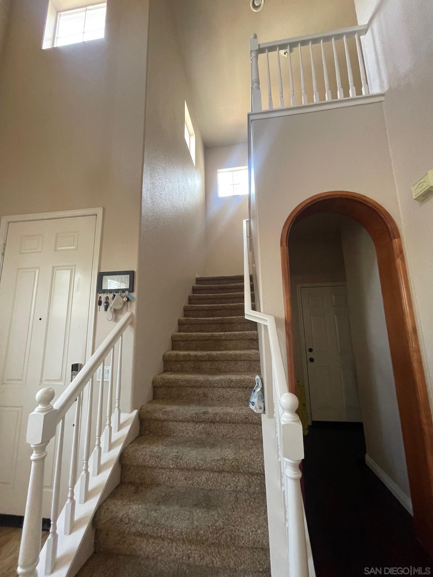 Detail Gallery Image 6 of 26 For 5192  Emerald Cv, San Diego,  CA 92154 - 4 Beds | 3 Baths