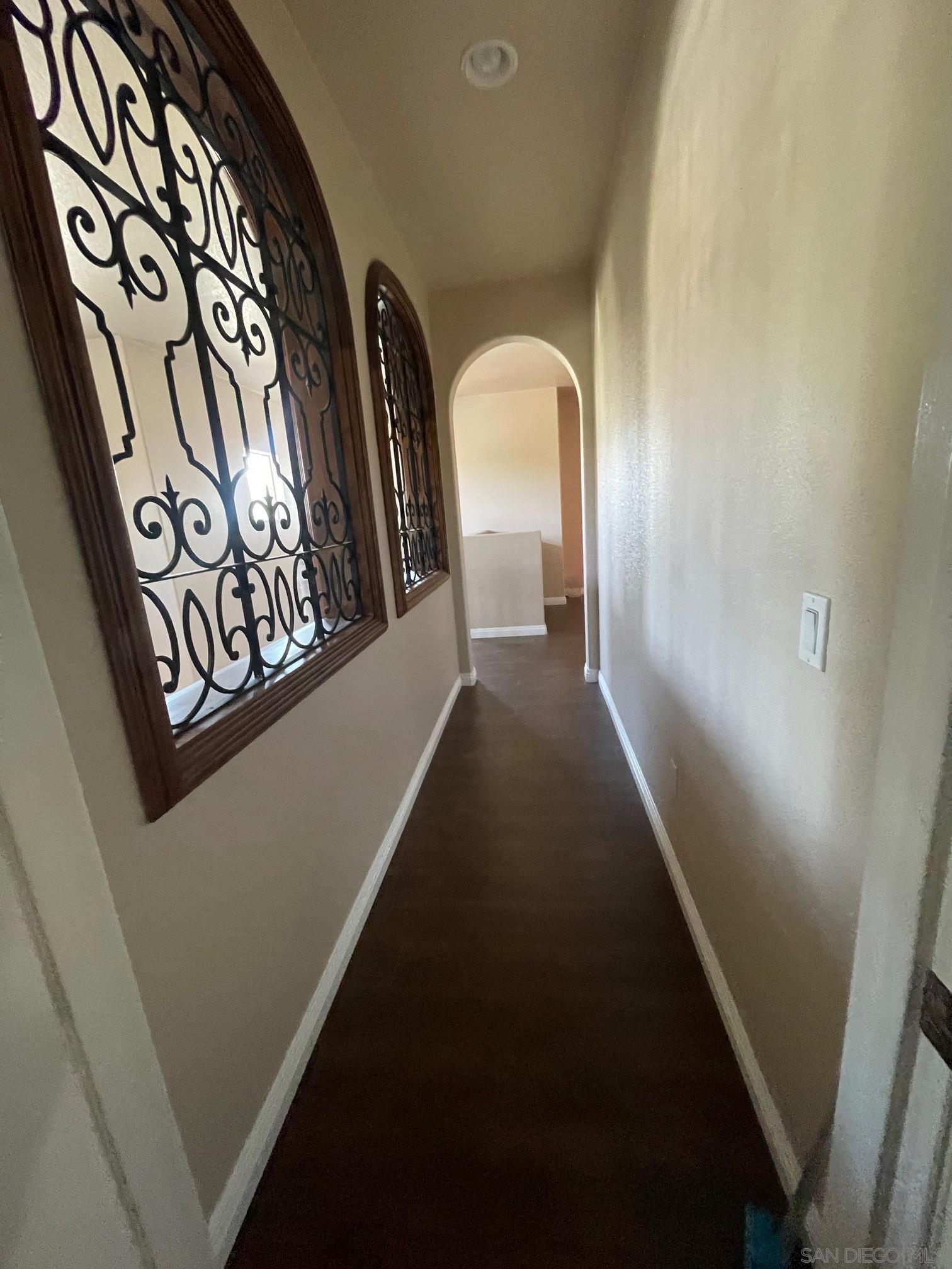 Detail Gallery Image 9 of 26 For 5192  Emerald Cv, San Diego,  CA 92154 - 4 Beds | 3 Baths