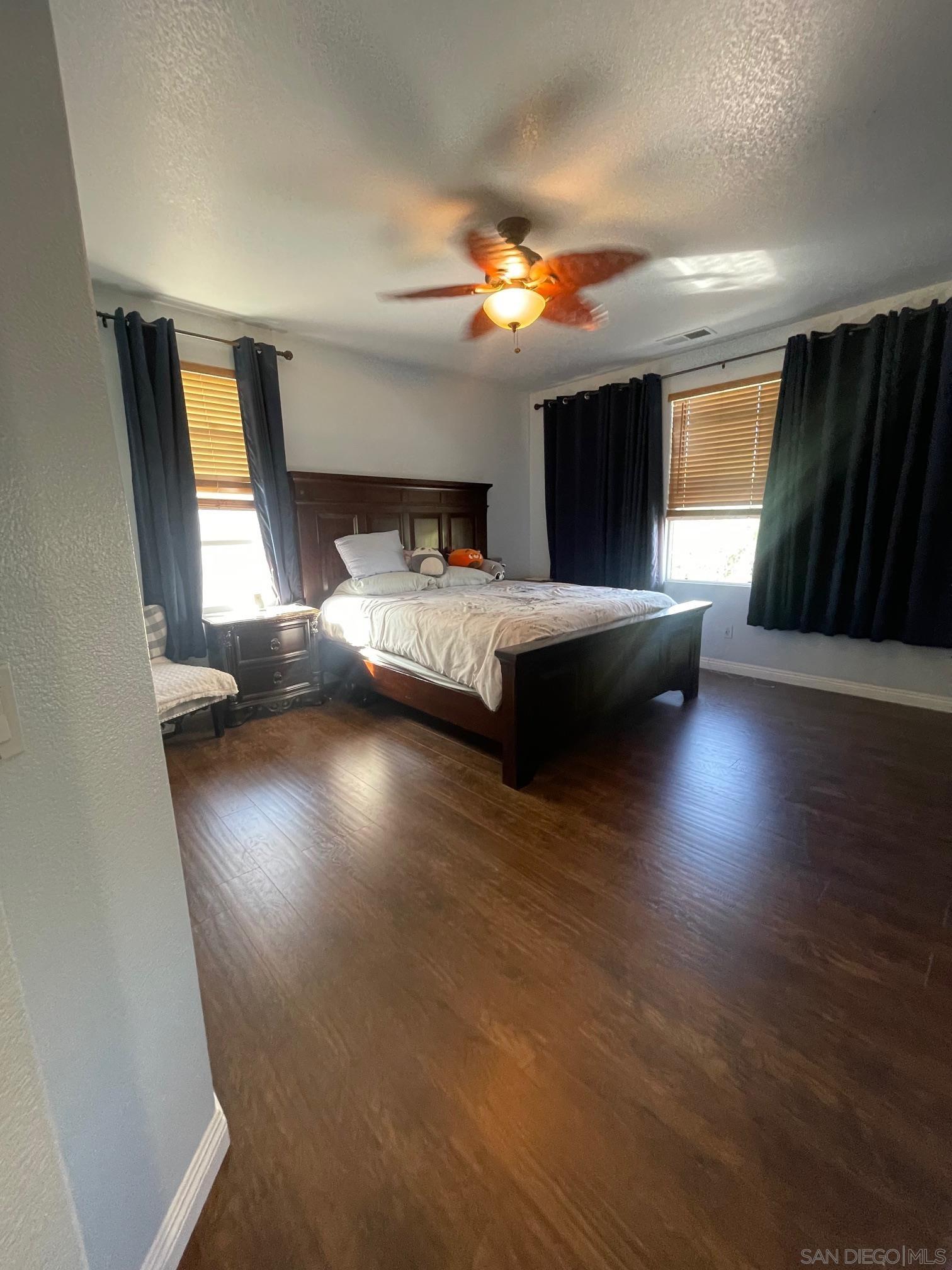 Detail Gallery Image 10 of 26 For 5192  Emerald Cv, San Diego,  CA 92154 - 4 Beds | 3 Baths