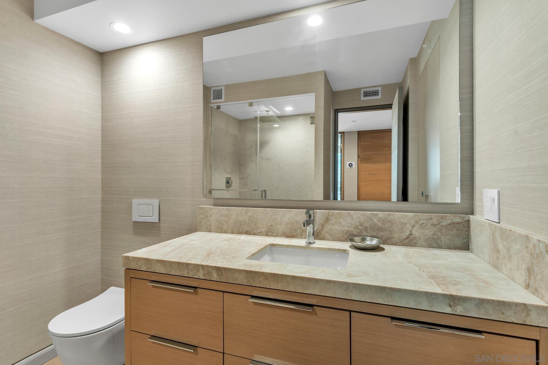 Detail Gallery Image 24 of 31 For 1810  Avenida Del Mundo  #403,  Coronado,  CA 92118 - 3 Beds | 3 Baths