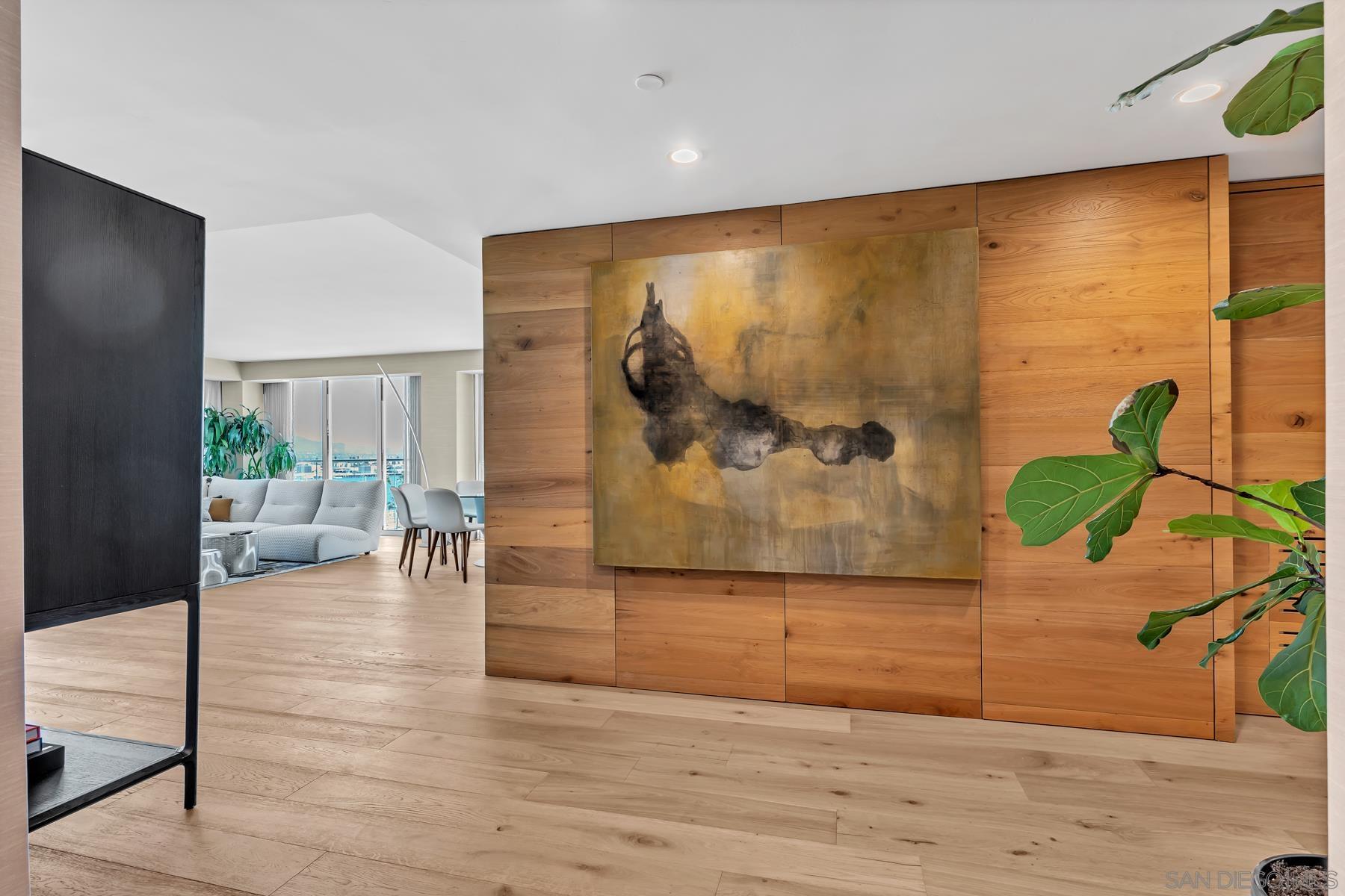 Detail Gallery Image 27 of 31 For 1810  Avenida Del Mundo  #403,  Coronado,  CA 92118 - 3 Beds | 3 Baths