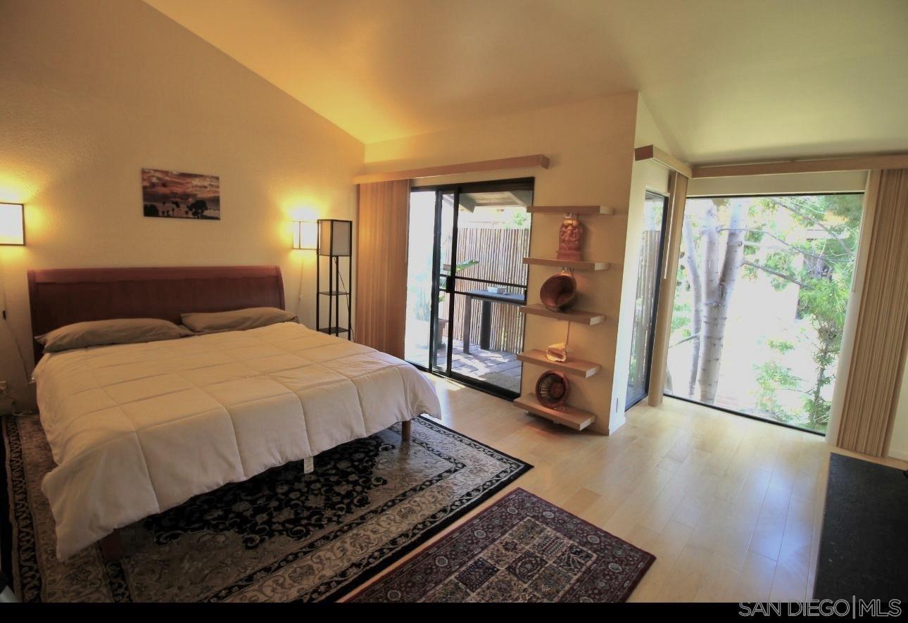 Detail Gallery Image 16 of 27 For 1917  Alga  B, Carlsbad,  CA 92009 - 2 Beds | 2/1 Baths