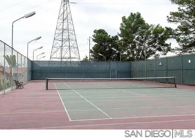 Detail Gallery Image 26 of 27 For 1917  Alga  B, Carlsbad,  CA 92009 - 2 Beds | 2/1 Baths