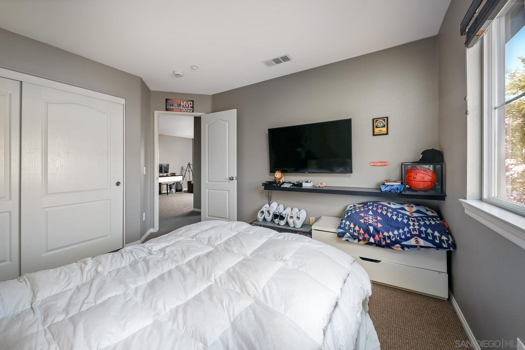 Detail Gallery Image 12 of 36 For 10447  Whitcomb Way  #161,  San Diego,  CA 92127 - 4 Beds | 2/1 Baths