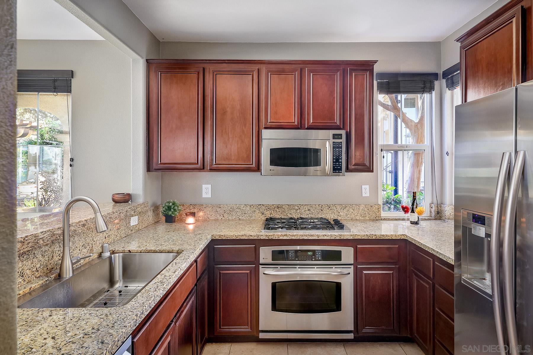 Detail Gallery Image 2 of 36 For 10447  Whitcomb Way  #161,  San Diego,  CA 92127 - 4 Beds | 2/1 Baths