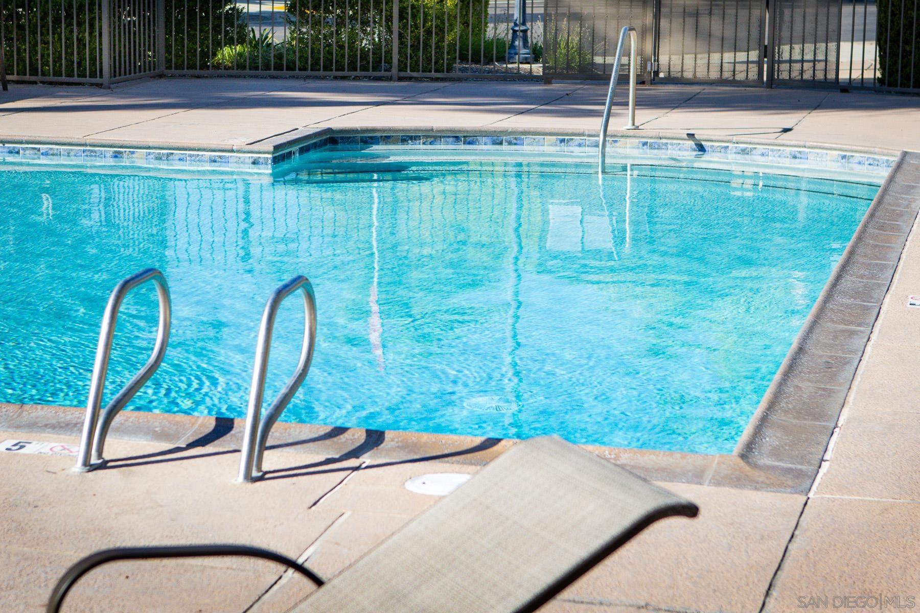 Detail Gallery Image 22 of 36 For 10447  Whitcomb Way  #161,  San Diego,  CA 92127 - 4 Beds | 2/1 Baths