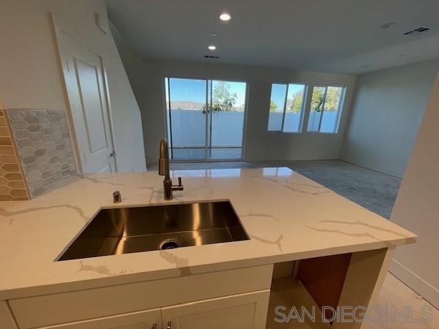 Detail Gallery Image 4 of 20 For 7714  Jasmine Ct., Santee,  CA 92071 - 3 Beds | 2/1 Baths