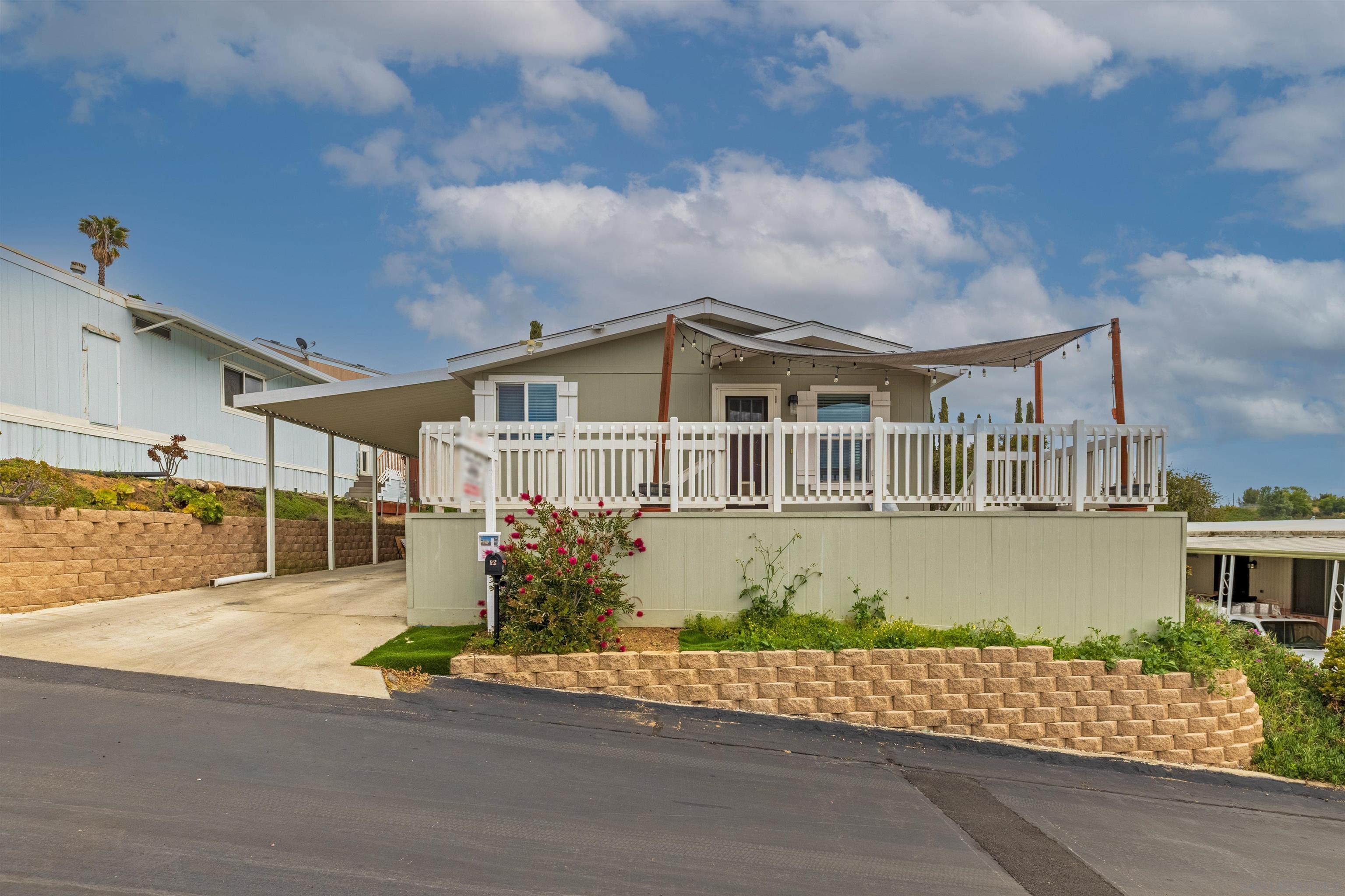 Detail Gallery Image 5 of 32 For 8661  Winter Gardens Road  #92,  Lakeside,  CA 92040 - 3 Beds | 2 Baths