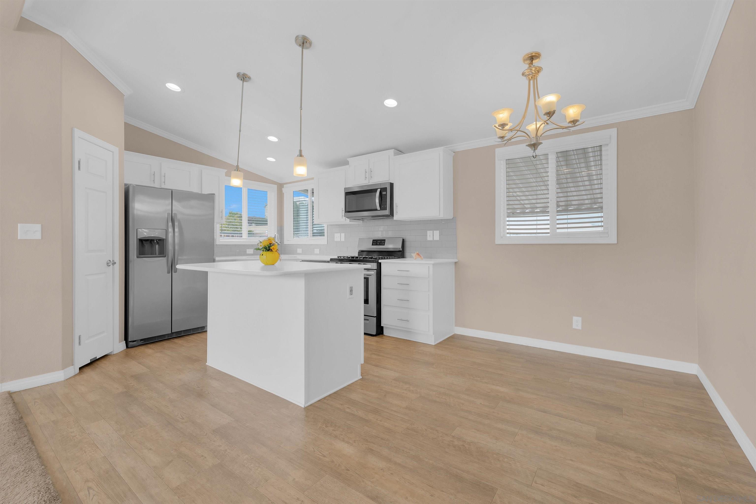 Detail Gallery Image 6 of 32 For 8661  Winter Gardens Road  #92,  Lakeside,  CA 92040 - 3 Beds | 2 Baths